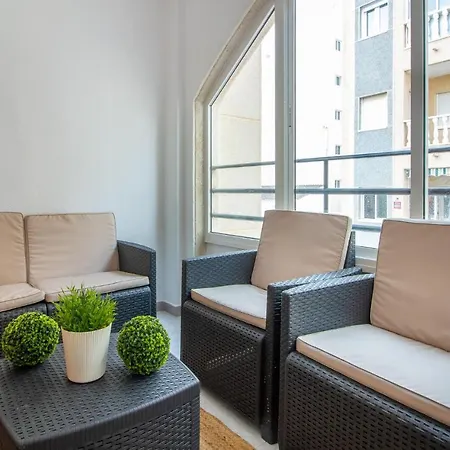 2 Bedroom Gorgeous In Apartment Torrevieja