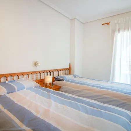 2 Bedroom Gorgeous In Торевьиа