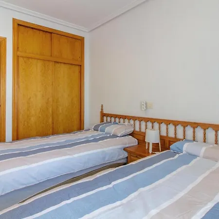 Apartment 2 Bedroom Gorgeous In